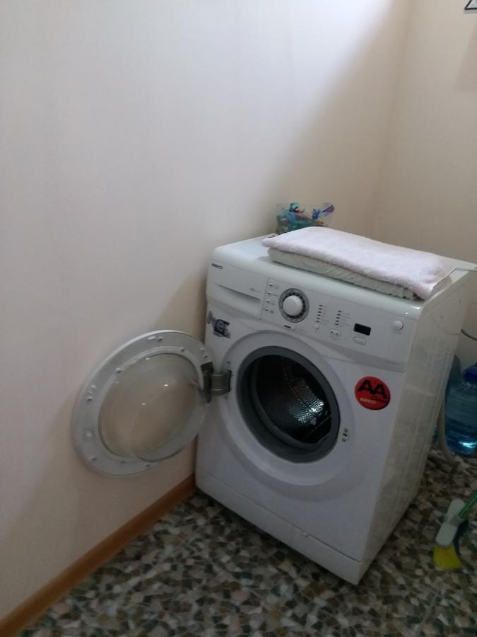 Apartment On Prospekt Mira 71 Szuhumi Kültér fotó