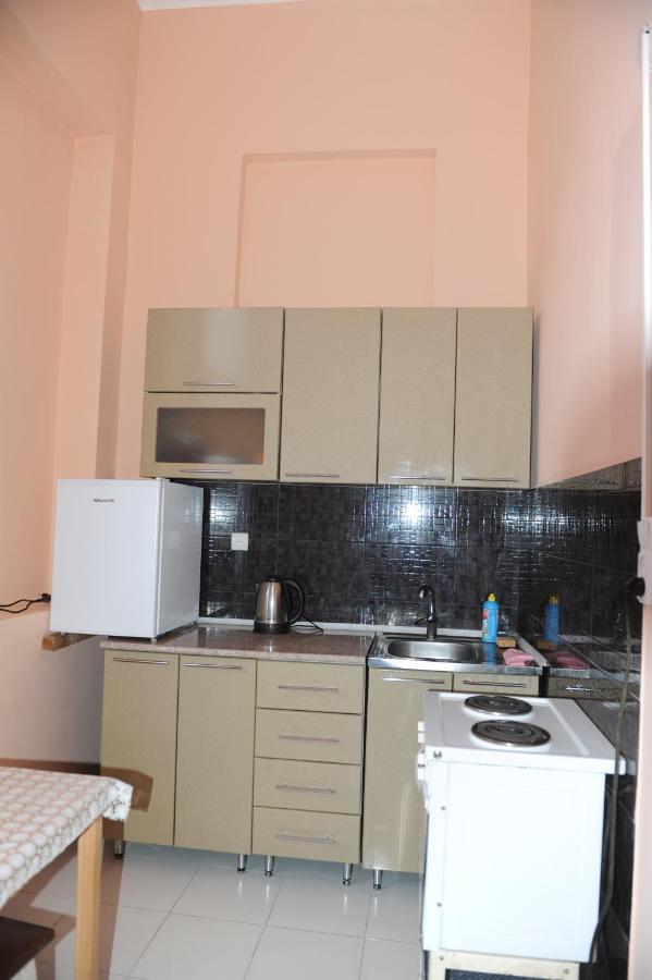 Apartment On Prospekt Mira 71 Szuhumi Kültér fotó